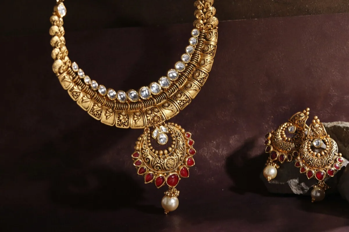 Necklace Visuals